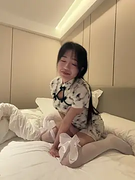 zhuendong000001 online show from April 20, 2026, 2:40 pm