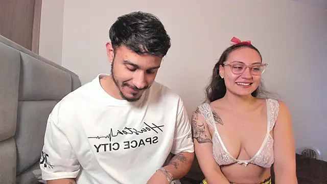 alphaandmuse online show from April 19, 2026, 11:07 pm