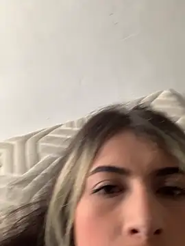 Snapshot of Candy_Lennon chatting on March 3, 2026, 7:21 pm Candy Lennon online show from March 3, 2026, 7:21 pm