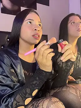 AmberBronw online show from April 23, 2026, 7:37 pm