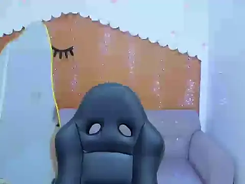 mila t  online show from March 5, 2026, 2:41 am