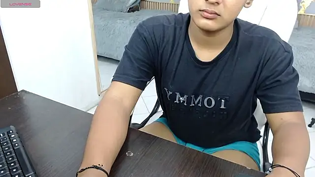 velvet o online show from February 25, 2026, 3:40 am