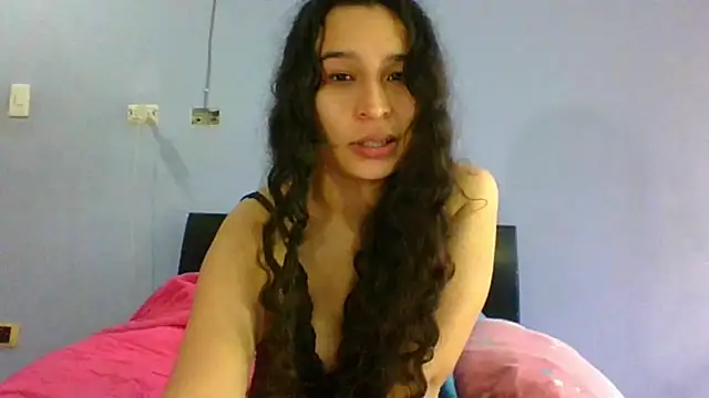 Snapshot of scarlettscottx_ chatting on May 4, 2026, 8:33 pm scarlettscottx online show from May 4, 2026, 8:33 pm