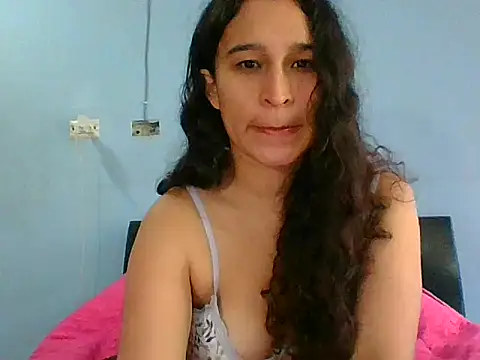Snapshot of scarlettscottx_ chatting on April 24, 2026, 7:16 pm scarlettscottx online show from April 24, 2026, 7:16 pm