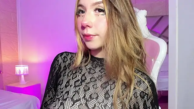  emma  cooper online show from March 23, 2026, 2:28 pm