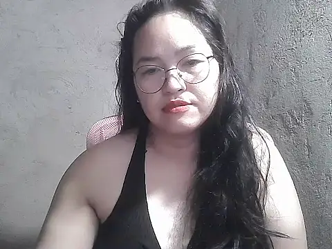 wildchinita00 online show from June 25, 2026, 8:36 pm