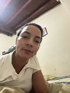 yesica2507 online show from March 3, 2026, 10:39 pm