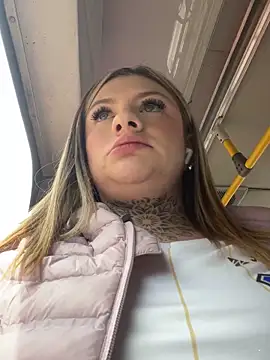 Eliee Roth online show from March 4, 2026, 6:59 pm