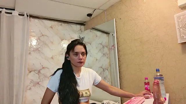 QueenSallyDesire online show from April 18, 2026, 3:09 am