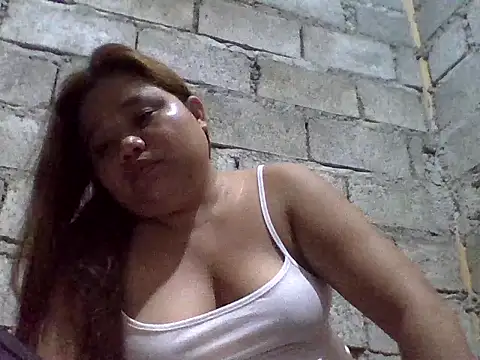 Snapshot of sweetlyn31 chatting on July 8, 2026, 8:15 am sweetlyn31 online show from July 8, 2026, 8:15 am