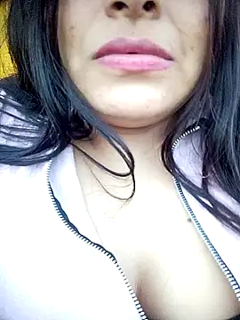 Snapshot of Crazy_grone chatting on June 9, 2026, 10:44 pm Crazy grone online show from June 9, 2026, 10:44 pm