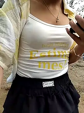 ngocbao11 online show from March 2, 2026, 12:55 am