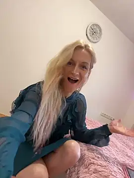 Faiiry  online show from March 16, 2026, 4:53 am