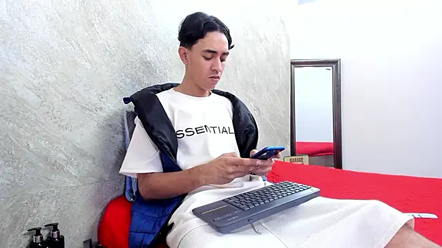 Mick-lollipop online show from March 6, 2026, 7:53 pm