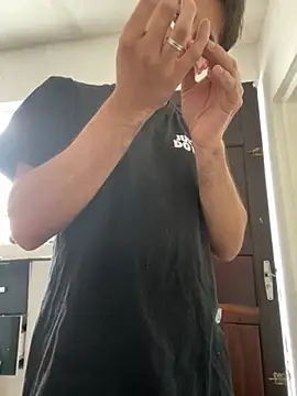 Exclusiveboy69 online show from April 21, 2026, 1:17 pm