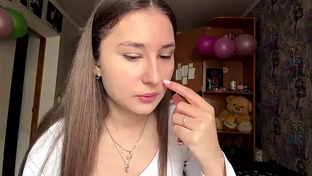 poly princess online show from March 4, 2026, 9:06 am