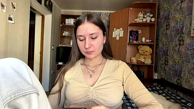 poly princess online show from March 27, 2026, 9:32 am