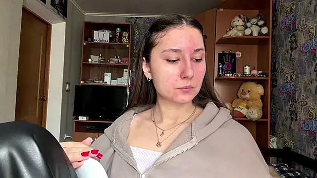 poly princess online show from April 18, 2026, 9:11 am