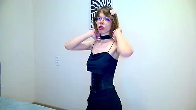 Kate Mooss online show from March 6, 2026, 2:34 pm