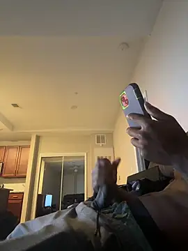 kiddzz online show from December 19, 2025, 1:42 am