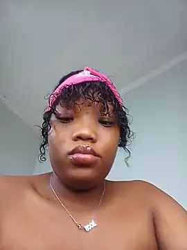 Snapshot of Divine_Beautyxx chatting on June 17, 2026, 3:50 am Divine Beautyxx online show from June 17, 2026, 3:50 am