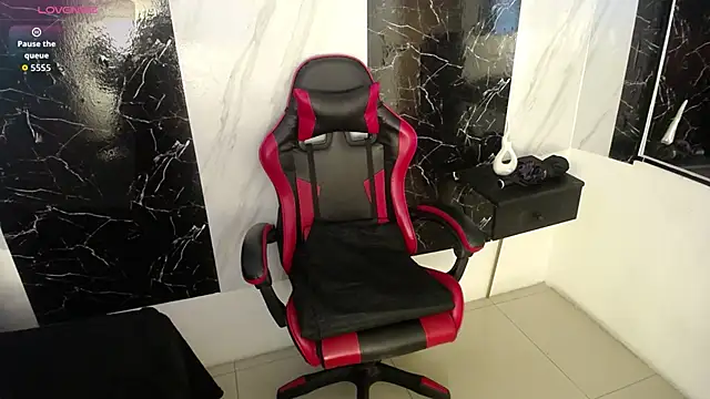 SofiaMoreno  online show from April 17, 2026, 2:31 pm