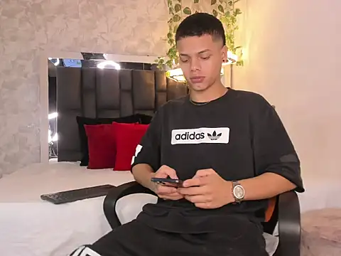 PATRIICKMILLER online show from March 4, 2026, 2:58 pm