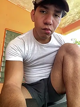 Snapshot of Alejandrososas chatting on July 2, 2026, 3:40 pm Alejandrososas online show from July 2, 2026, 3:40 pm
