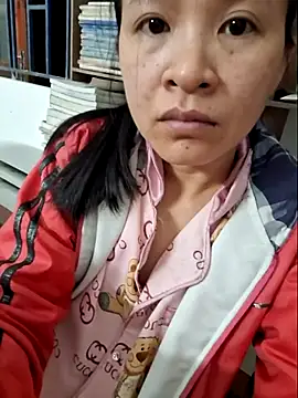 kieuqueen92 online show from February 22, 2026, 12:51 pm