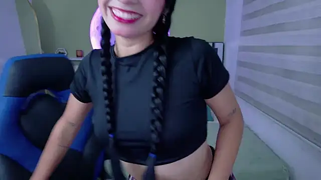 Snapshot of ivvoncute chatting on June 6, 2026, 2:06 am ivvoncute online show from June 6, 2026, 2:06 am