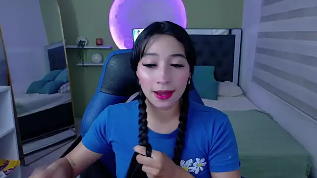 Snapshot of ivvoncute chatting on June 7, 2026, 12:38 am ivvoncute online show from June 7, 2026, 12:38 am