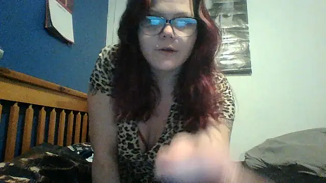 Sexymilf6992 online show from February 24, 2026, 1:50 am