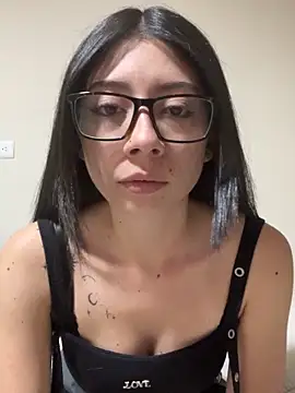 ZafiraNights online show from March 5, 2026, 3:25 am