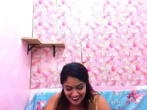 indianpeaches4u online show from March 6, 2026, 7:47 am