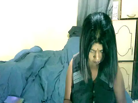 IndianPleasures21 online show from April 25, 2026, 11:13 am