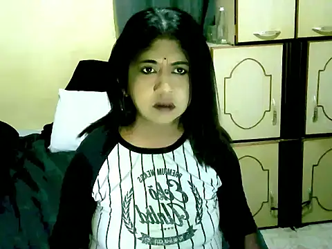 Snapshot of IndianPleasures21 chatting on June 1, 2026, 6:51 pm IndianPleasures21 online show from June 1, 2026, 6:51 pm