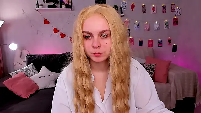 VivienAllen online show from March 1, 2026, 2:22 am