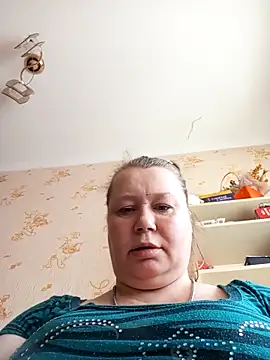 KiraStanton online show from April 17, 2026, 11:35 am