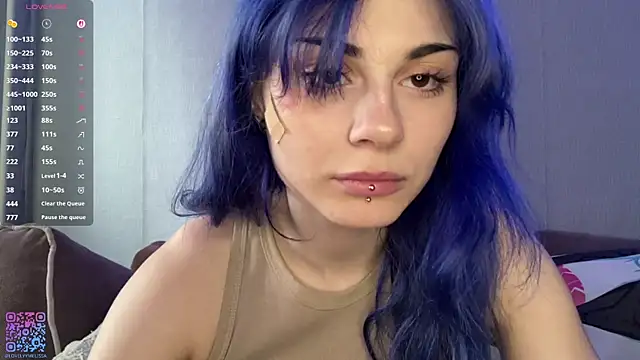 Emmibrilson online show from June 3, 2026, 1:45 pm