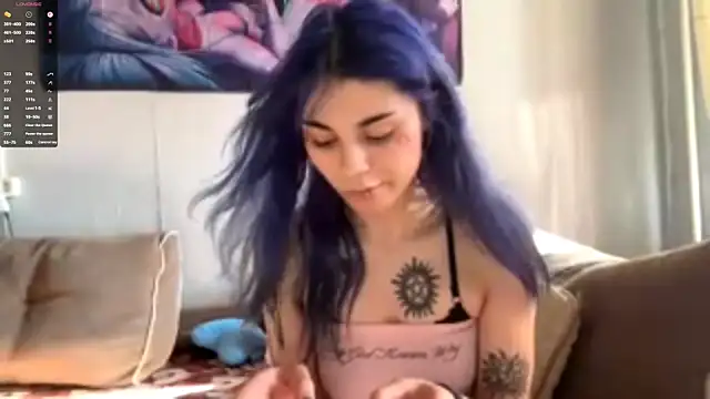Emmibrilson online show from July 21, 2026, 1:23 pm