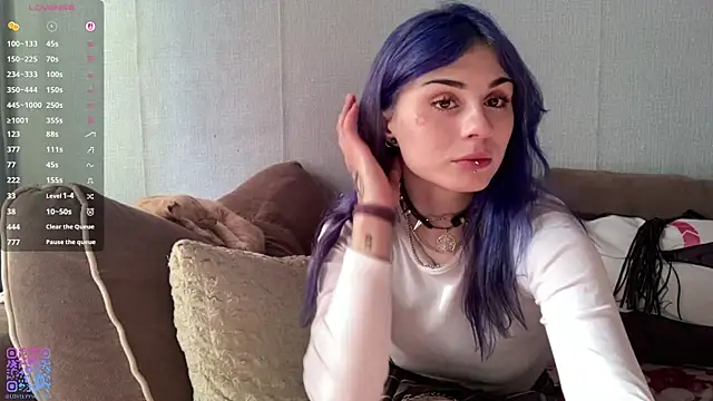 Emmibrilson online show from June 6, 2026, 12:54 pm