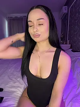 Snapshot of Olivia_Noor chatting on April 27, 2026, 4:27 pm Olivia Noor online show from April 27, 2026, 4:27 pm