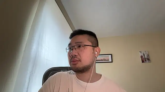 jasonryu2025 online show from April 4, 2026, 8:43 am