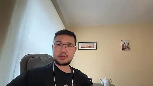 jasonryu2025 online show from May 4, 2026, 10:29 am