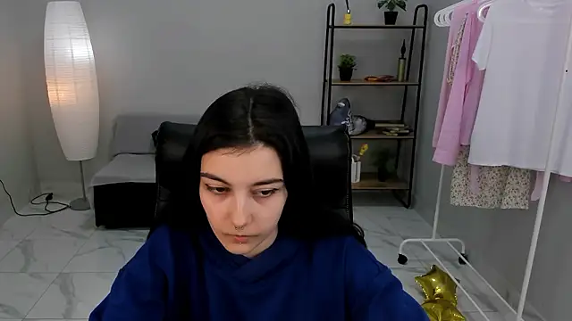 Lilian Merf online show from March 25, 2026, 8:35 am