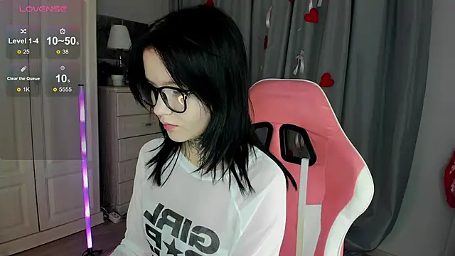 KrissyRied online show from March 5, 2026, 3:14 am