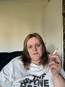 Snapshot of Busty-GilfQuinn chatting on February 22, 2026, 10:39 am Busty-GilfQuinn online show from February 22, 2026, 10:39 am