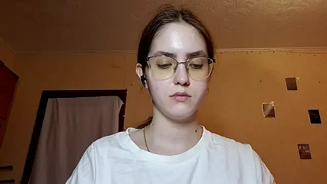 Katelemon online show from April 1, 2026, 2:36 pm