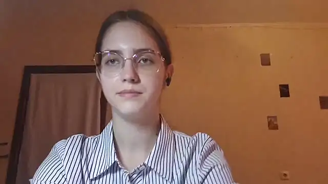 Katelemon online show from July 18, 2026, 10:24 am