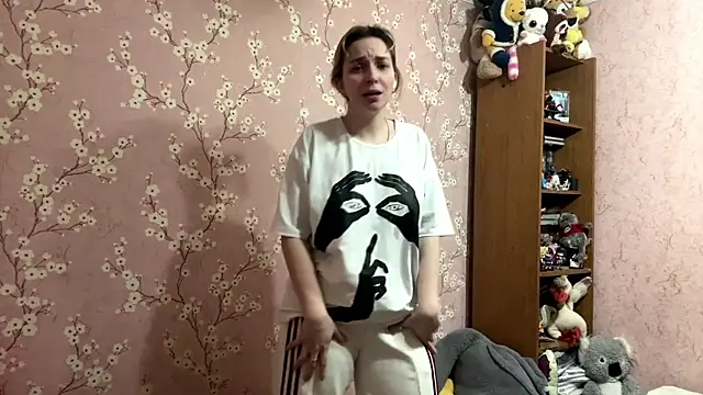 LiraDreamX online show from April 25, 2026, 4:26 pm